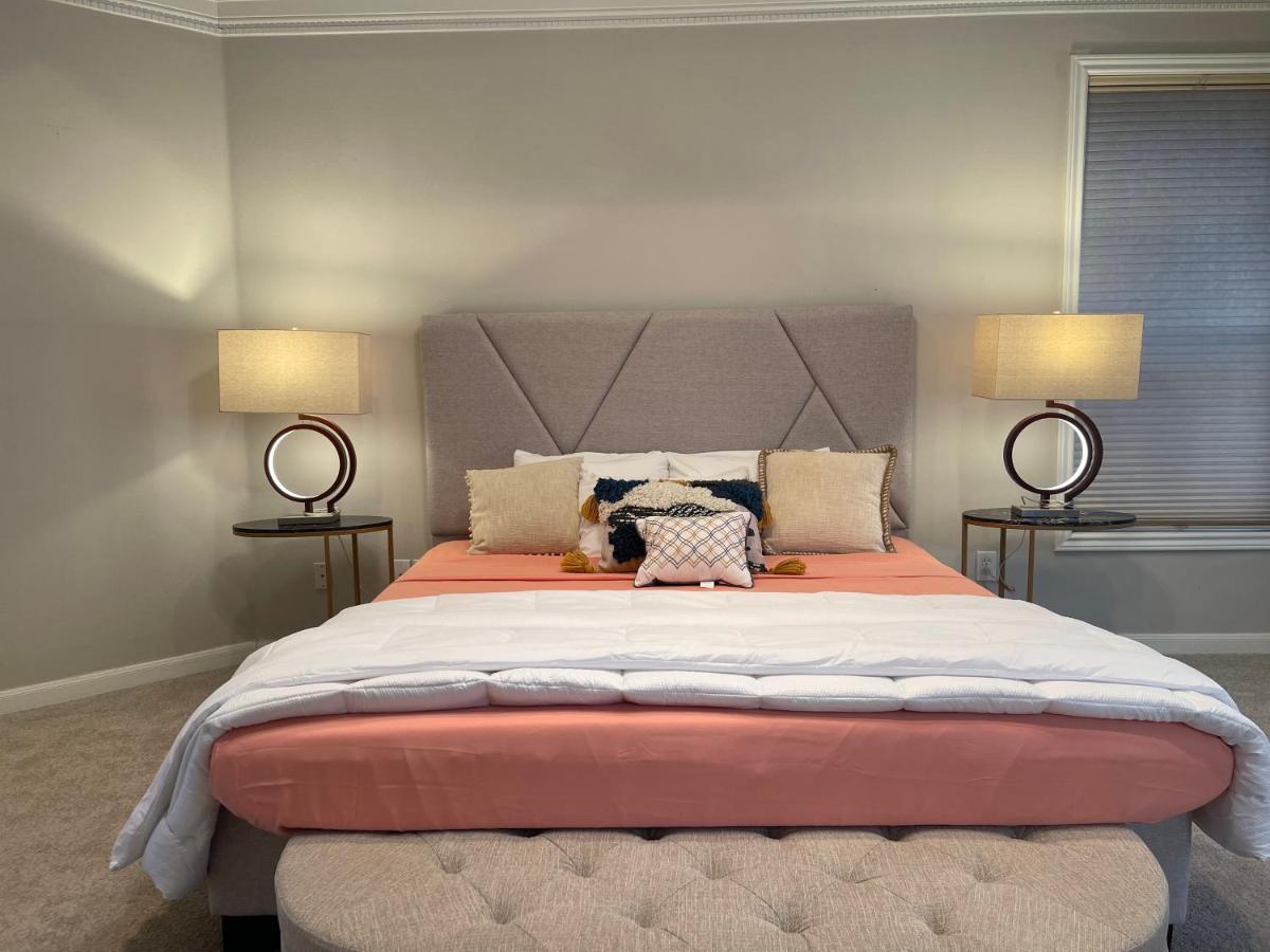 Insperit Home At Galleria With Heated Pool Spa ヒューストン エクステリア 写真
