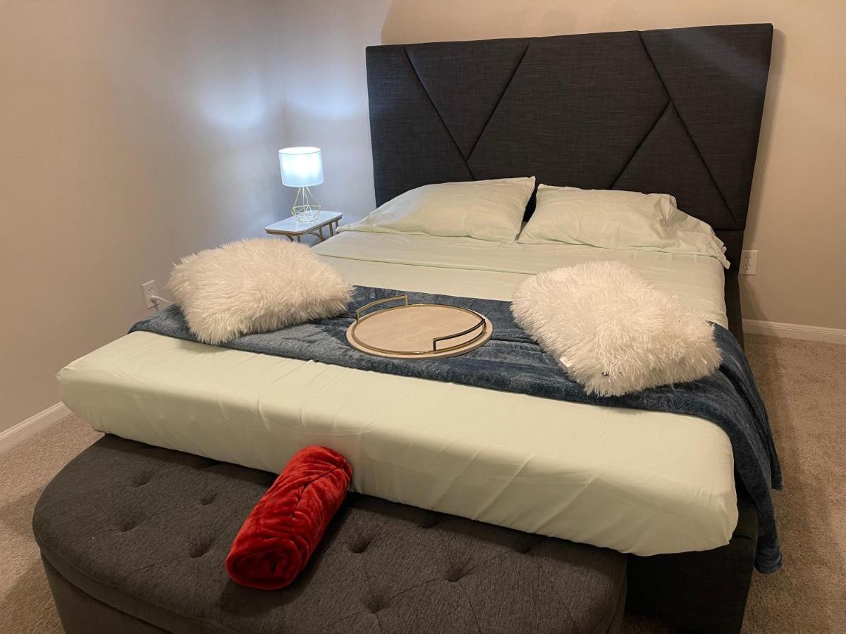 Insperit Home At Galleria With Heated Pool Spa ヒューストン エクステリア 写真