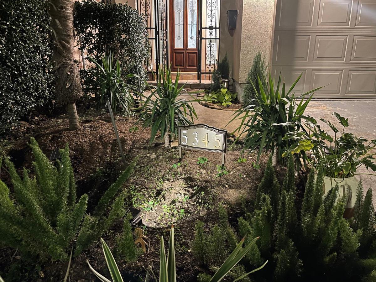Insperit Home At Galleria With Heated Pool Spa ヒューストン エクステリア 写真