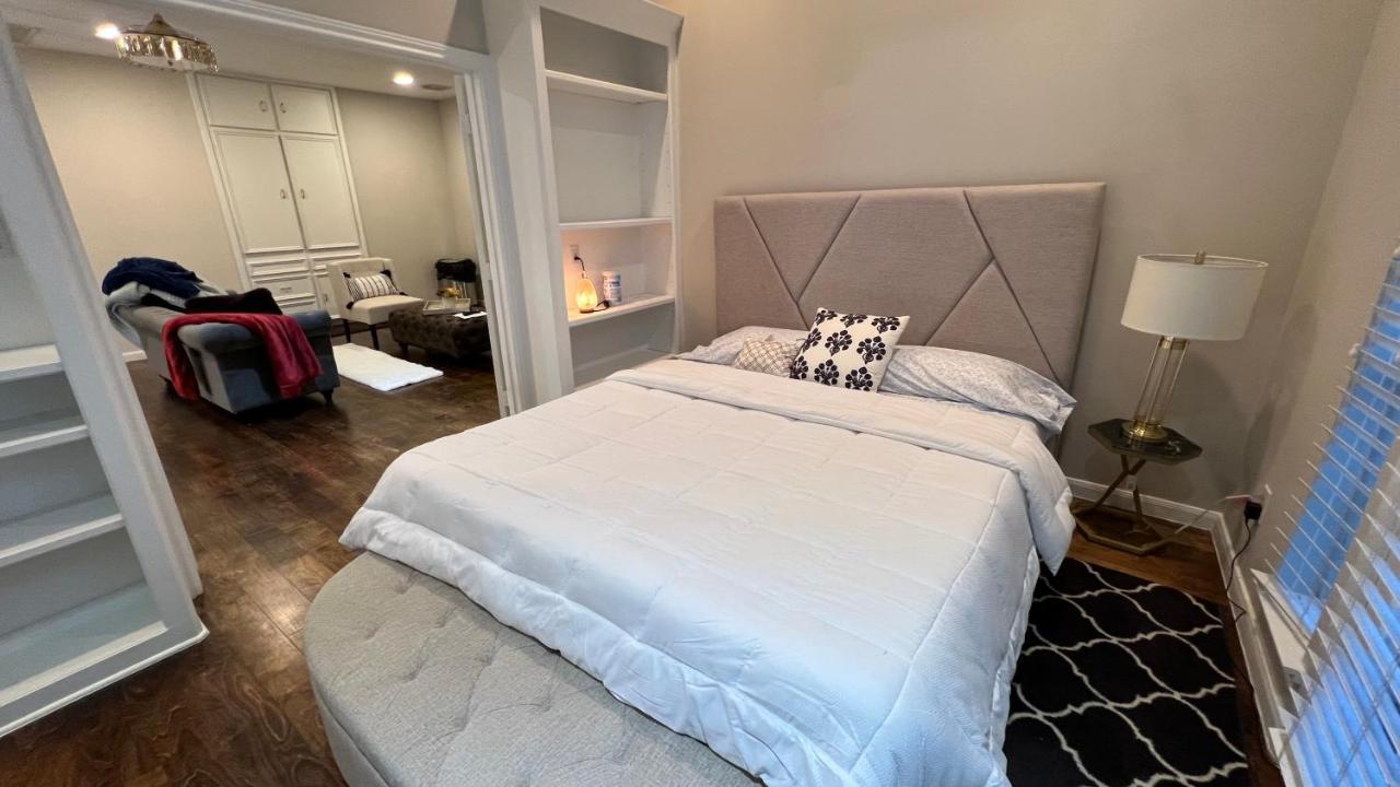 Insperit Home At Galleria With Heated Pool Spa ヒューストン エクステリア 写真
