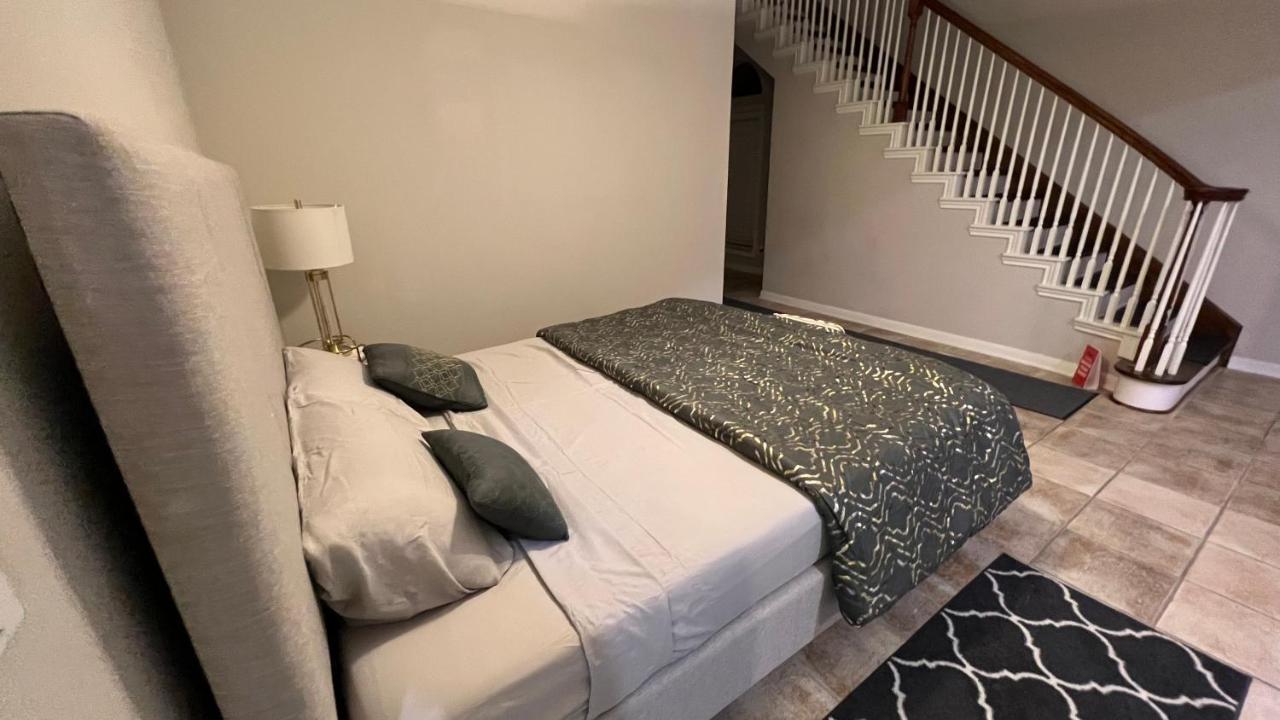 Insperit Home At Galleria With Heated Pool Spa ヒューストン エクステリア 写真