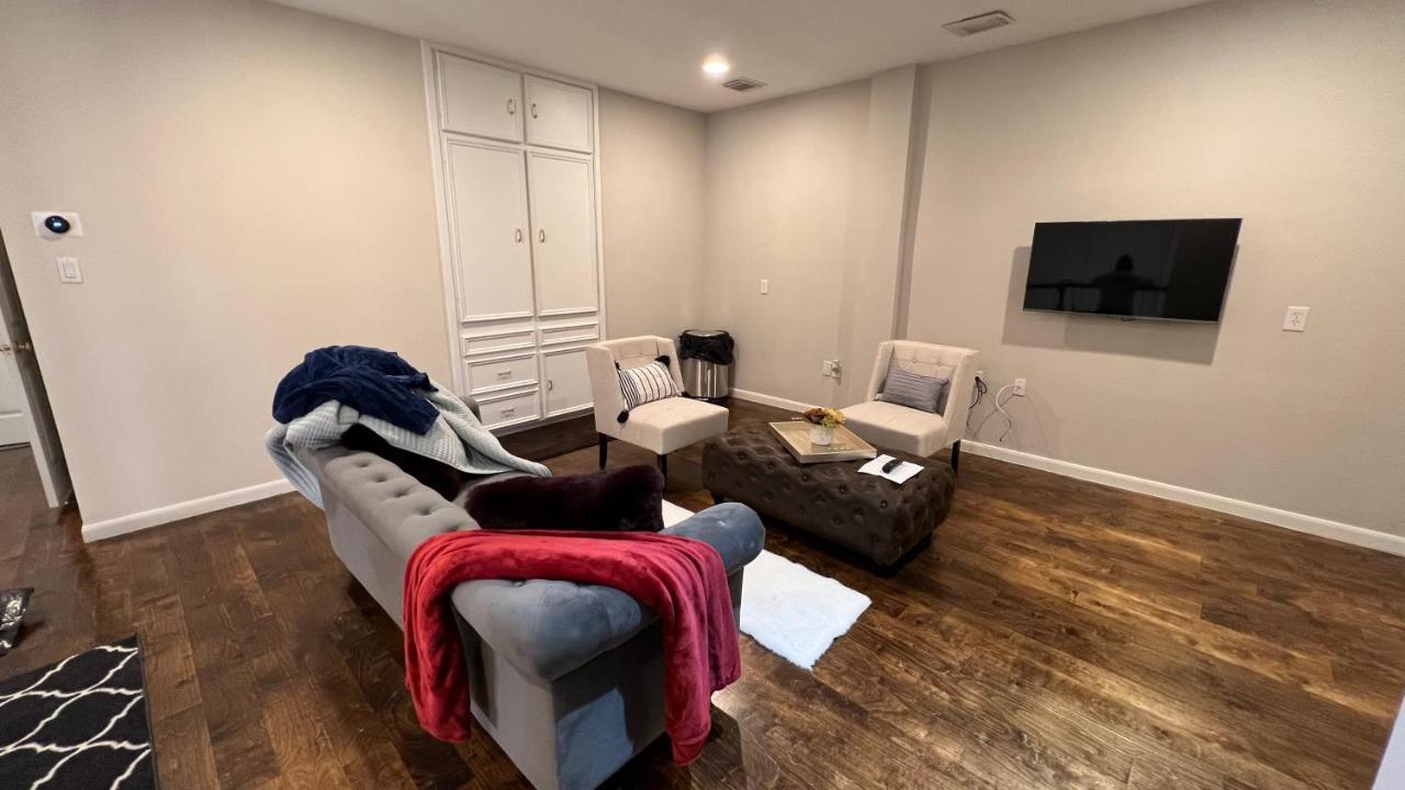 Insperit Home At Galleria With Heated Pool Spa ヒューストン エクステリア 写真