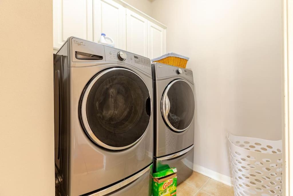 Insperit Home At Galleria With Heated Pool Spa ヒューストン エクステリア 写真