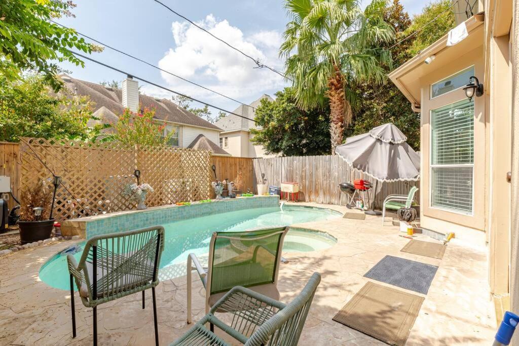 Insperit Home At Galleria With Heated Pool Spa ヒューストン エクステリア 写真