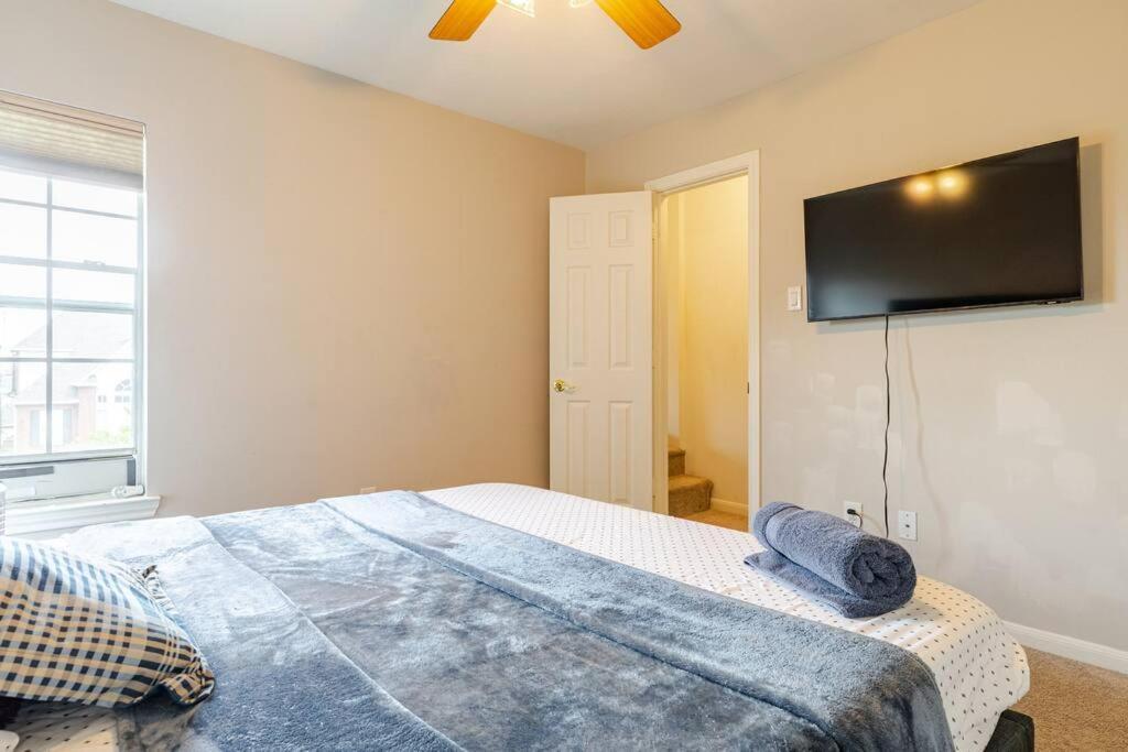Insperit Home At Galleria With Heated Pool Spa ヒューストン エクステリア 写真