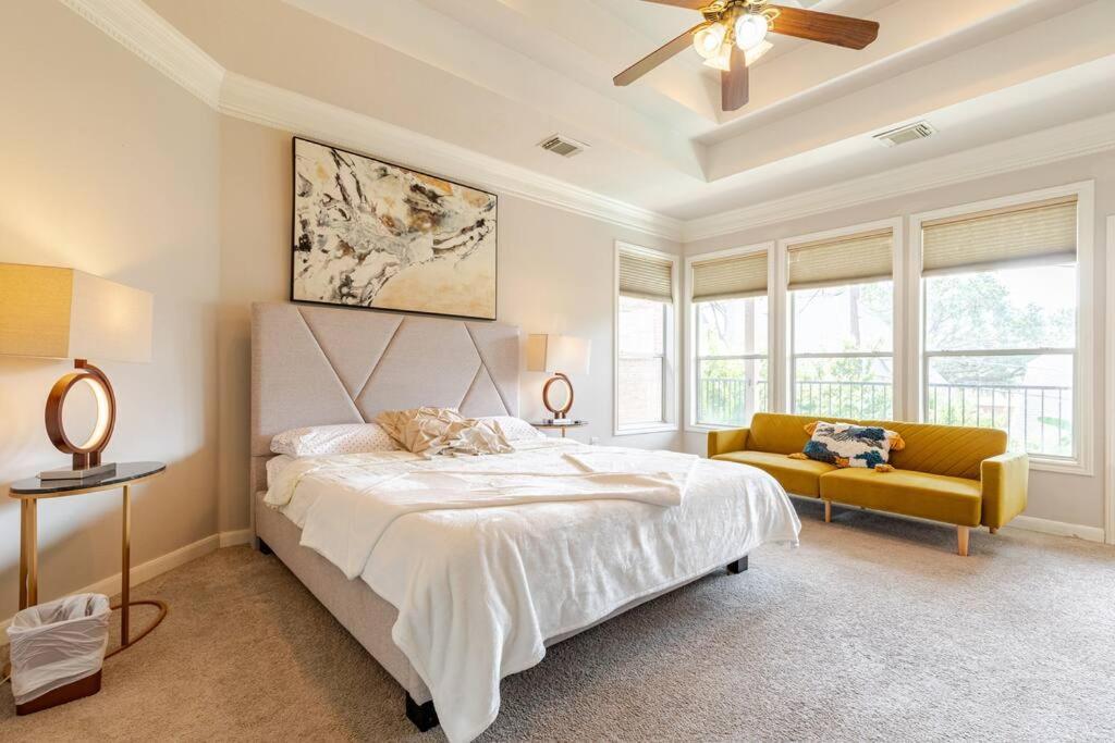 Insperit Home At Galleria With Heated Pool Spa ヒューストン エクステリア 写真